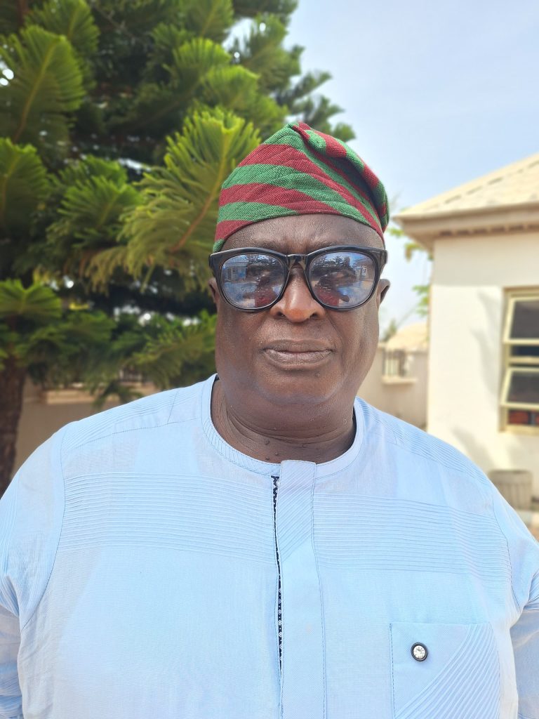 BECO FELICITATES WITH DA DUDU ON BIRTHDAY